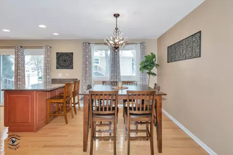 1163 E Hull Dr, Wheaton, IL 60189 photo 6