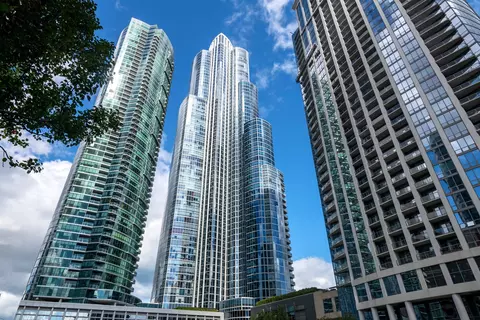 1211 S Prairie Ave #1504, Chicago, IL 60605
