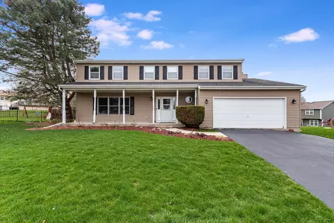 8428 Stephen Ct, Woodridge, IL 60517
