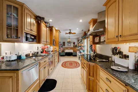 Kitchen - 12606 E 1100 North Rd, Chenoa, IL 61726 photo 4 of 7