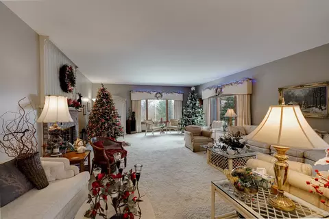 Living - 12606 E 1100 North Rd, Chenoa, IL 61726 photo 6 of 10