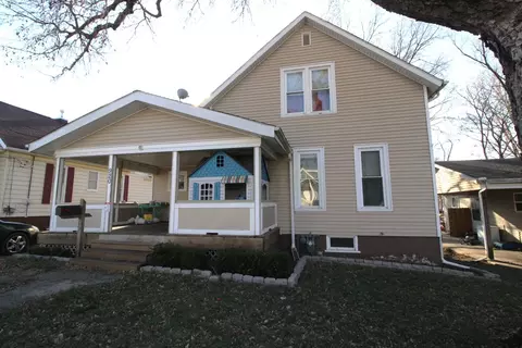 920 W Olive St, Bloomington, IL 61701