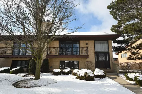 16060 Pine Dr #000, Tinley Park, IL 60477