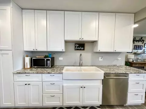 Kitchen - 3508 Thrush Ln, Rolling Meadows, IL 60008 photo 8 of 8