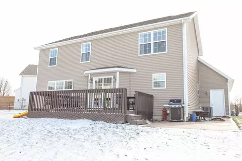 1 Rachel Ct, Bloomington, IL 61704 photo 2