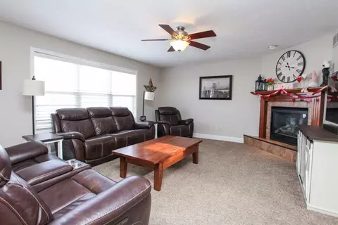 1 Rachel Ct, Bloomington, IL 61704 photo 10