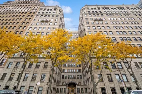 3520 N Lake Shore Dr #4L, Chicago, IL 60657