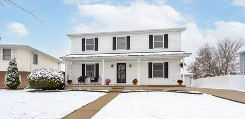 1900 Great Falls Dr, Plainfield, IL 60586