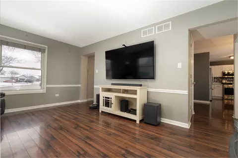 1900 Great Falls Dr, Plainfield, IL 60586 photo 7