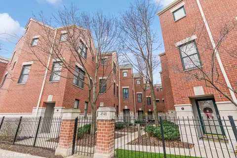 4048 N Clark St #E, Chicago, IL 60613