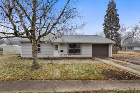 3307 W Daniel St, Champaign, IL 61821