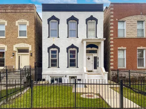 909 S Bell Ave, Chicago, IL 60612