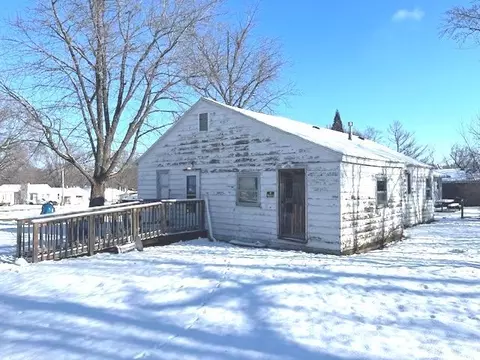 2108 Factory St, Dixon, IL 61021 photo 4