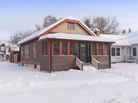 626 Orange St, Elgin, IL 60123 photo 2