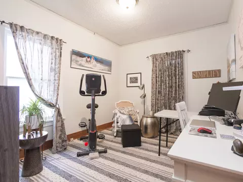 626 Orange St, Elgin, IL 60123 photo 13