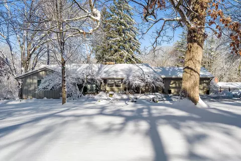 4702 Spring Brook Rd, Rockford, IL 61114 photo 2