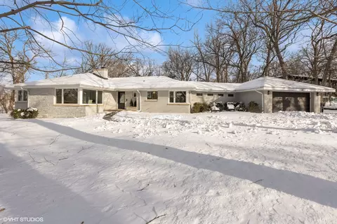 6309 Blackhawk Trl, Indian Head Park, IL 60525