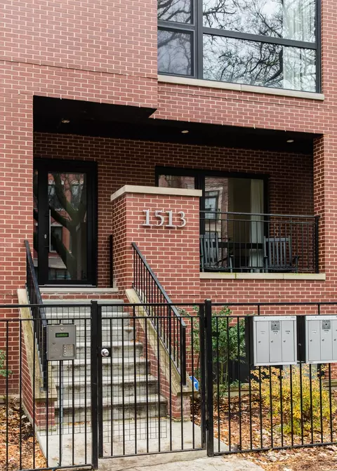 1513 W Ohio St #1W, Chicago, IL 60642