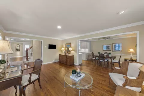 509 E 12th Ave, Naperville, IL 60563 photo 4