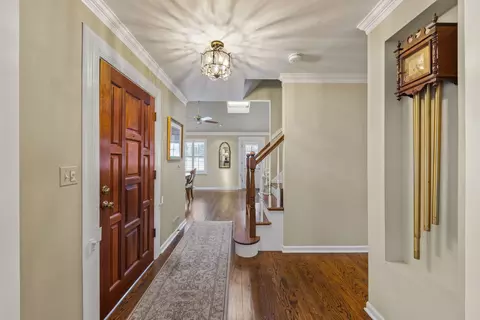 509 E 12th Ave, Naperville, IL 60563 photo 2