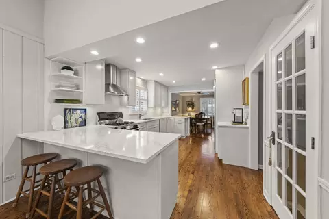 509 E 12th Ave, Naperville, IL 60563 photo 8