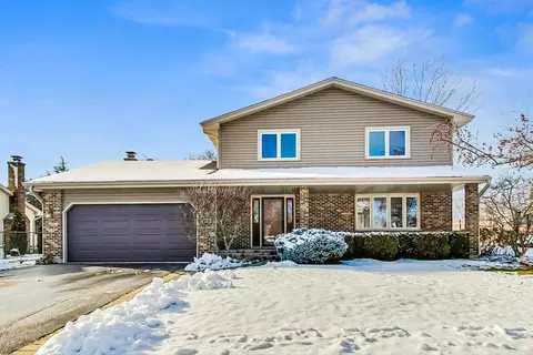 16 Cremin Dr, Lake Villa, IL 60046