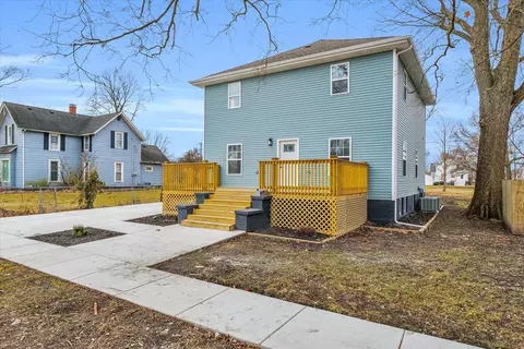 533 N Piatt St, Bement, IL 61813