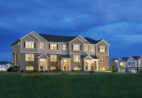 303 Timberleaf Cir, Roselle, IL 60172