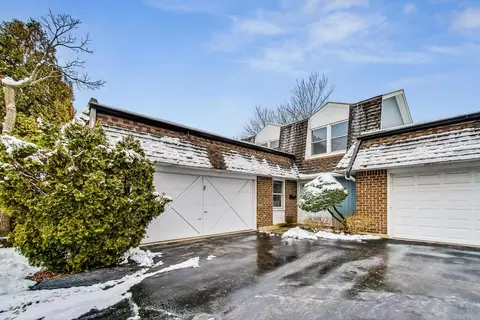 8 Brookton On Auburn Blvd, Rolling Meadows, IL 60008
