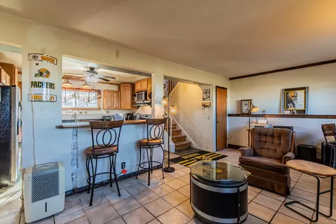 Living - 711 E Central Ave, Princeton, IL 61356 photo 3 of 3