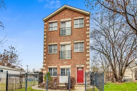3028 W Polk St #3, Chicago, IL 60612