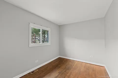 411 Slade Ave, Elgin, IL 60120 photo 7