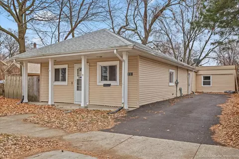 411 Slade Ave, Elgin, IL 60120