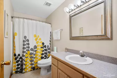 Bath - 6915 Great Falls Dr, Plainfield, IL 60586 photo 1 of 2