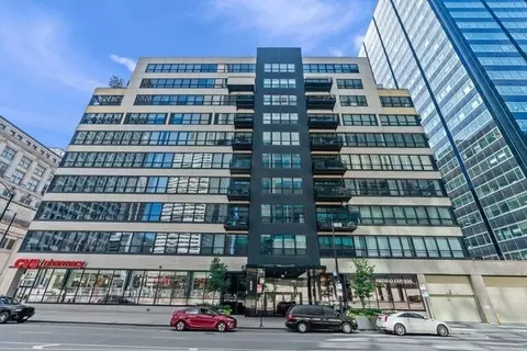 130 S Canal St #206, Chicago, IL 60606