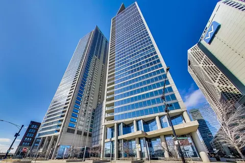600 N Lake Shore Dr #2809, Chicago, IL 60611