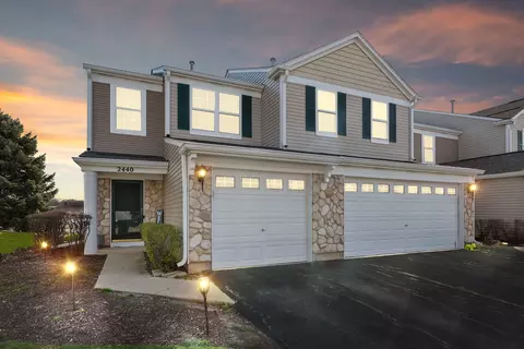 2440 Oak Tree Ln, Plainfield, IL 60586