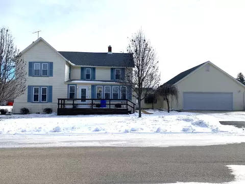 248 S Walnut St, Chebanse, IL 60922