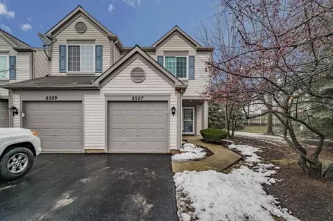 2527 Bordeaux Ln, Naperville, IL 60540