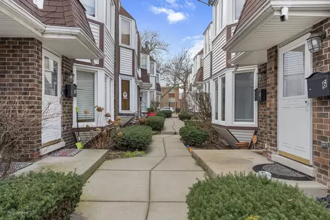 7539 N Ridge Blvd #6, Chicago, IL 60645