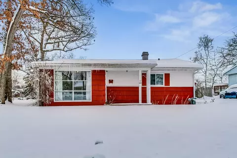 22 Ash St, Carpentersville, IL 60110