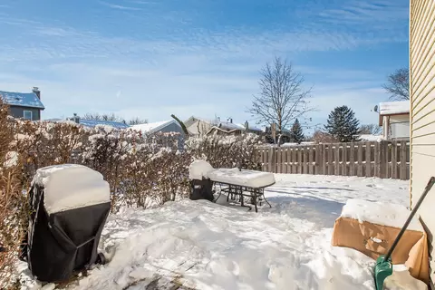 456 E Valleyview Dr, Bartlett, IL 60103 photo 4