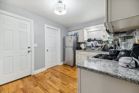 2920 E 78th Pl, Chicago, IL 60649 photo 8