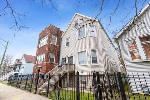 2920 E 78th Pl, Chicago, IL 60649 photo 3