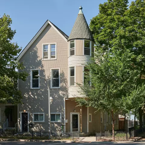 3058 N Hoyne Ave #1F, Chicago, IL 60618