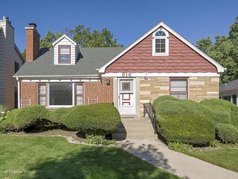 916 S Waiola Ave, La Grange, IL 60525