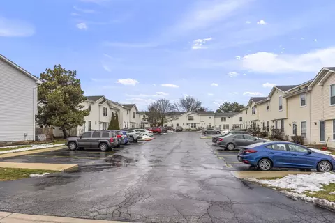 227 Raintree Ct, Aurora, IL 60504 photo 18