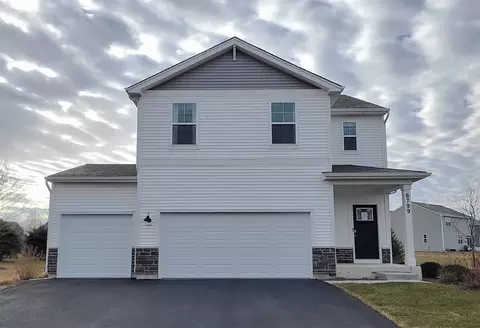 6799 Willow Dr, Wonder Lake, IL 60097