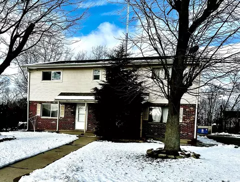 724 W Diversey Ave #A, Addison, IL 60101