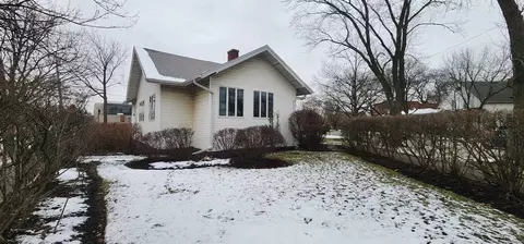 28 3rd St, Park Ridge, IL 60068
